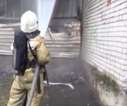 Строящийся частный дом тушили хабаровские огнеборцы Строящийся частный дом тушили хабаровские огнеборцы