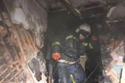 Комсомольские пожарные ликвидировали загорание деревянной постройки на строительной площадке по улице Алмазной Комсомольские пожарные ликвидировали загорание деревянной постройки на строительной площадке по улице Алмазной