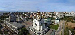 Полёт у Преображенского собора в Хабаровске