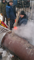 На месте порыва трубопровода в Хабаровске ведутся восстановительные работы