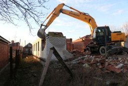 Усилить работу по пресечению незаконного строительства