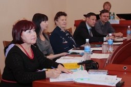 Хабаровский городской Союз женщин обсудил важнейшие задачи на текущий год, на сей раз – с активным участием мужчин