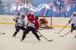 Нерюнгринские энергетики стали победителями в Турнире по хоккею на Кубок поселка Серебряный Бор 2014 года.