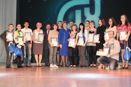 В Хабаровске чествовали добровольцев и активистов молодежных объединений