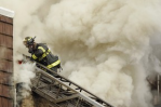 За прошедшие сутки пожарными Хабаровского края спасено 10 человек