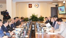 Глава Минвостокразвития провел рабочее совещание в Якутии