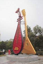 В дальневосточной столице торжественно открыта скульптурная композиция, посвященная 20-летию побратимских отношений между Хабаровском и Харбином