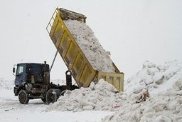 Около 80 тысяч кубометров снега вывезено с дорог Хабаровска предприятиями благоустройства