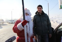 Хабаровский Дед Мороз запретил водителям пить за рулем