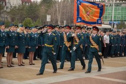 Хабаровские пожарные торжественно отметили профессиональный праздник