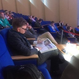 Хабаровские вокалистки заставили Илью Лагутенко отвлечься от смартфона Хабаровские вокалистки заставили Илью Лагутенко отвлечься от смартфона