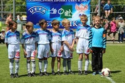 В Хабаровске торжественно открыли поле для игры в мини-футбол на стадионе «Юность»
