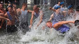 На день ВДВ в Хабаровске не зафиксировано ни одного случая купания в фонтанах