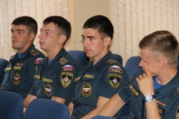 Молодые офицеры проходят обучение в Дальневосточном региональном центре МЧС России