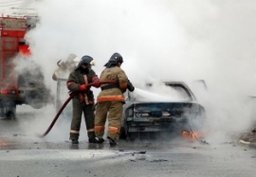 В Комсомольске пожарные оперативно ликвидировали загорание автомобиля