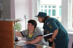 Госинспекторы ГПН проверяют готовность общеобразовательных учреждений Хабаровского края к началу нового учебного года