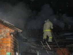 Пожарные в Комсомольске ликвидировали загорание надворной постройки
