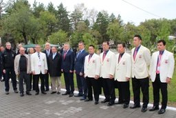 Мэр Хабаровска Александр Соколов принял участие в церемонии открытия Аллеи Киокусин в Хабаровске