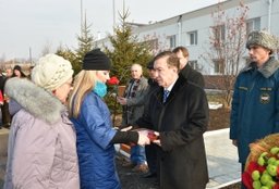 В Хабаровске открыли памятную доску погибшим пожарным 35-й части В Хабаровске открыли памятную доску погибшим пожарным 35-й части