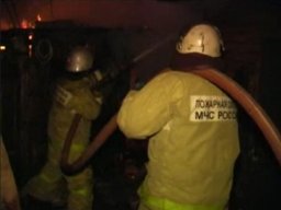 Огнеборцы ликвидировали пожар в поселке Благодатное