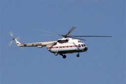 Вертолет Ми-8 МЧС России выполняет санитарный рейс