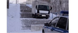 В Хабаровском крае полицейские устроили погоню за хлебовозом В Хабаровском крае полицейские устроили погоню за хлебовозом