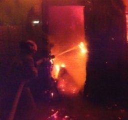 Пожарные ликвидировали загорание металлического вагончика в Хабаровском районе