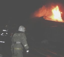 Частный дом по улице Орловской тушили два пожарных расчета