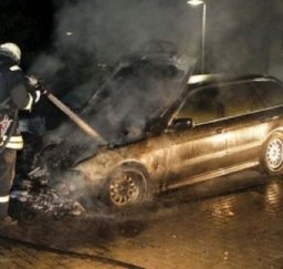 Ночью в Комсомольске на улице Котовского пожарные ликвидировали пожар в автомобиле