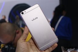 Увеличенная версия селфифона Vivo X7 Plus поступила в продажу